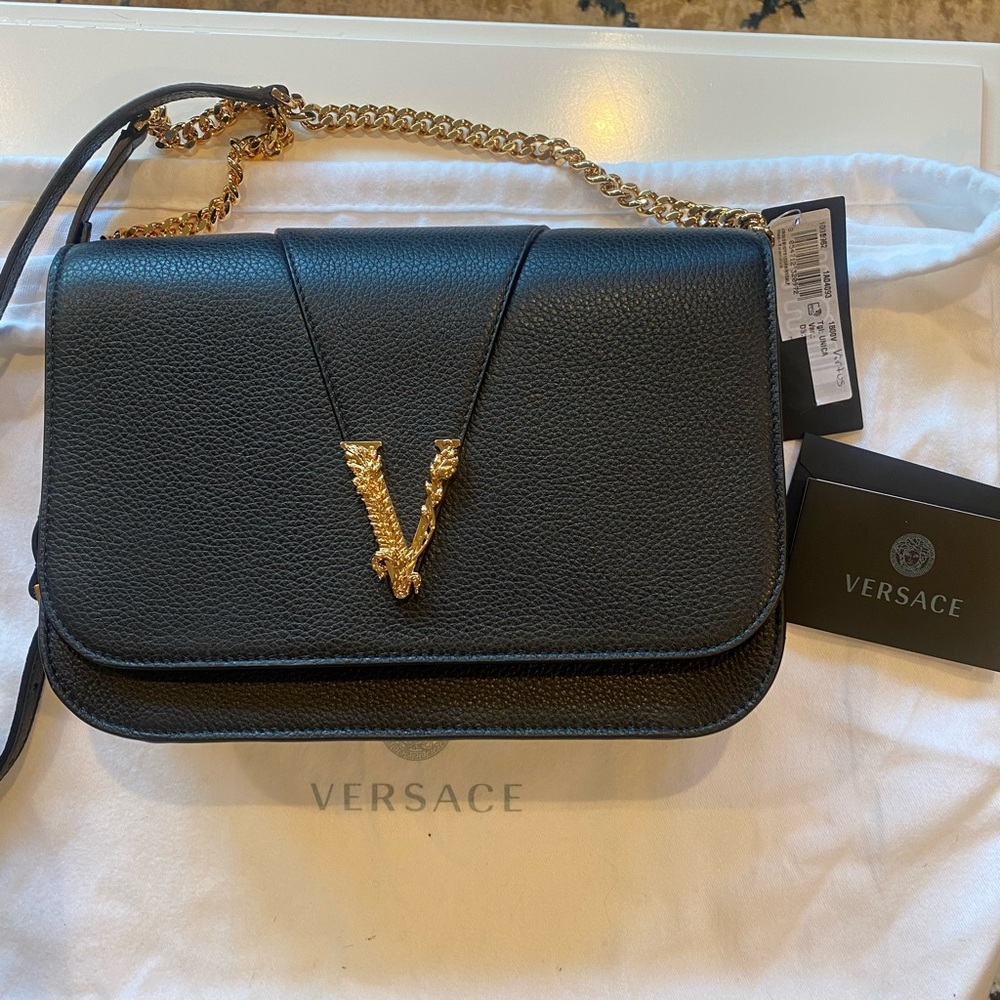 Versace Black and Gold Crossbody Bag with Chain Strap nwt virtos